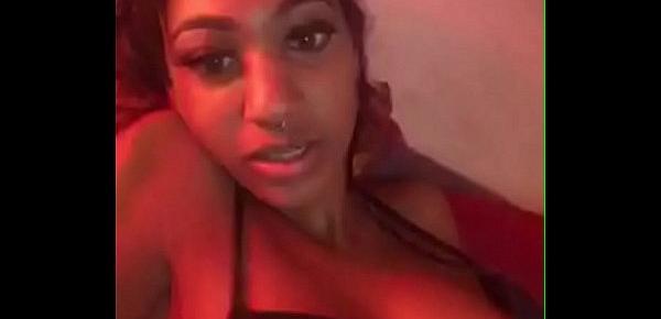  One of the most hottest girl on periscope